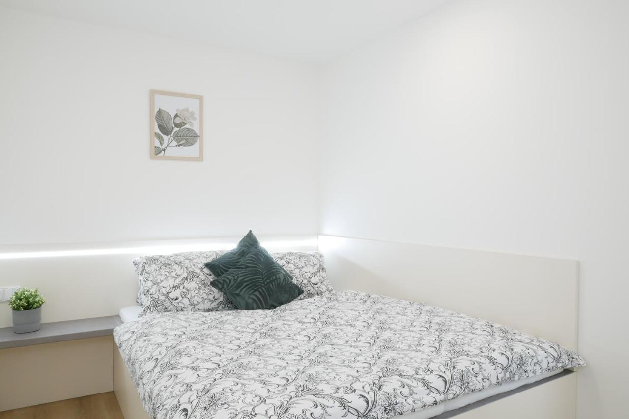 Comfort Roznov Apartment Rožnov pod Radhoštěm Екстериор снимка